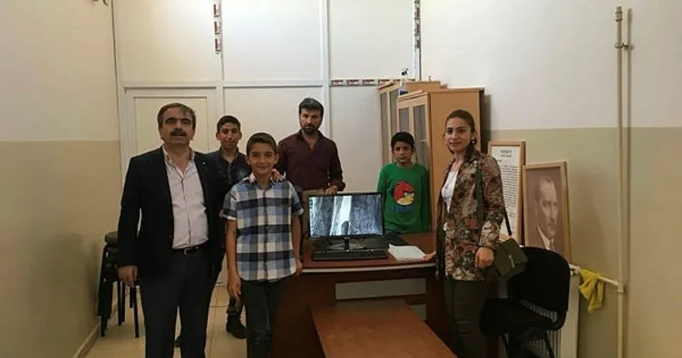 Nusaybin Belediyesi okullara bilgisayar dağıttı
