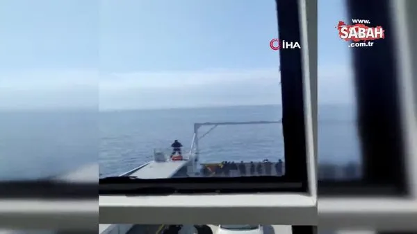 Marmara Denizi’nde feribottan atlayan yolcuyu Sahil Güvenlik kurtardı | Video