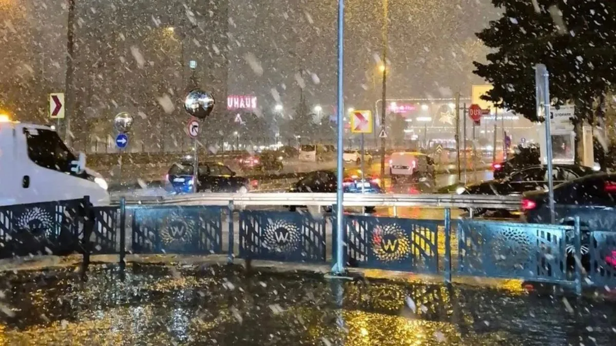 İstanbul da beyaza büründü