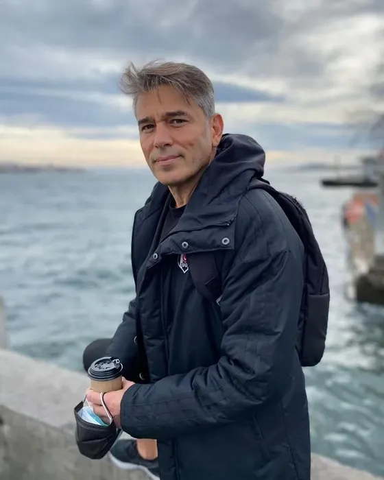 Ünlü aktör Özgür Özgülgün’den zehir zemberek sözler! Takipçi sayısına göre oyuncu seçiyorlar