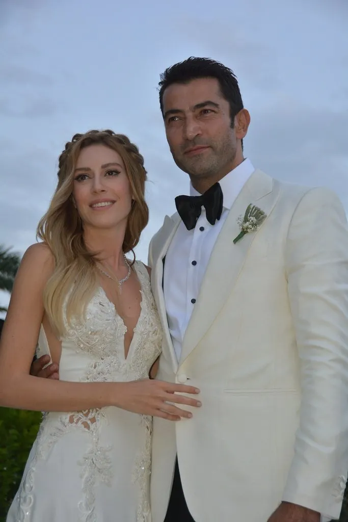 Sinem Kobal ve Kenan İmirzalıoğlu'nun romantik balayı ...