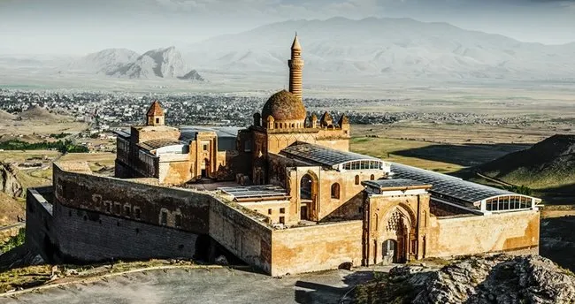 İshak Paşa Sarayı Nerede? Ağrı İshak Paşa Sarayı Hangi İlçede, Yol Tarifi ile Nasıl Gidilir?