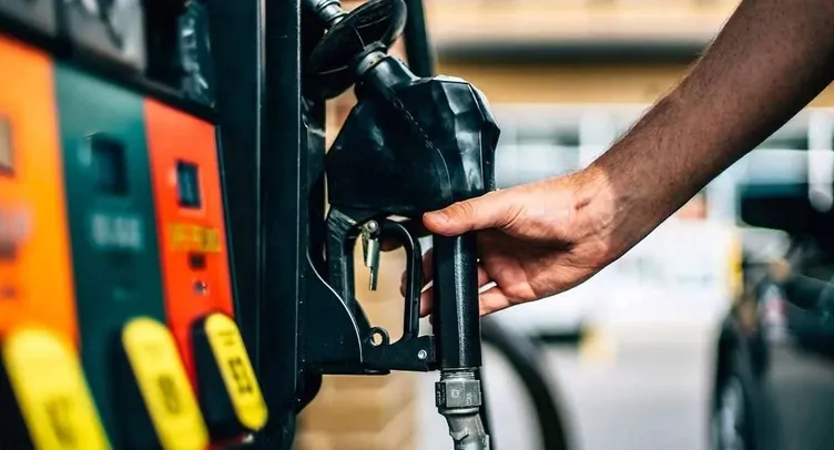 BENZİN, MAZOT FİYATI SON DAKİKA: Petrolde 4 ayın zirvesi görüldü! Akaryakıta zam geldi! Benzin ve motorin fiyatları ne kadar oldu?