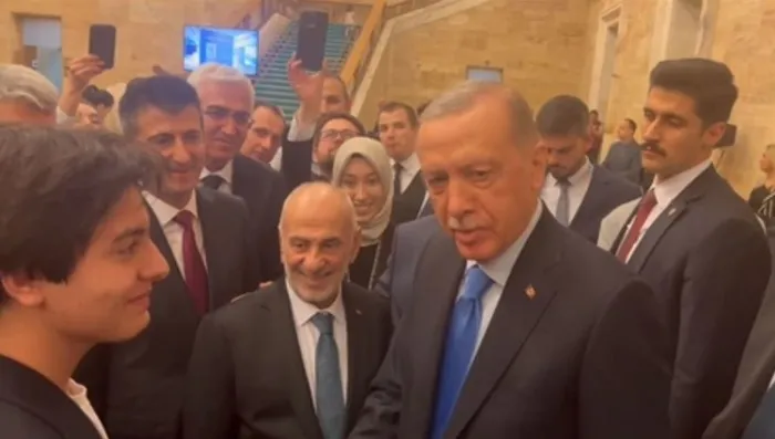 baskan-erdogan-tbmmde-iftar-programina-katildi-1712083157943.jpg