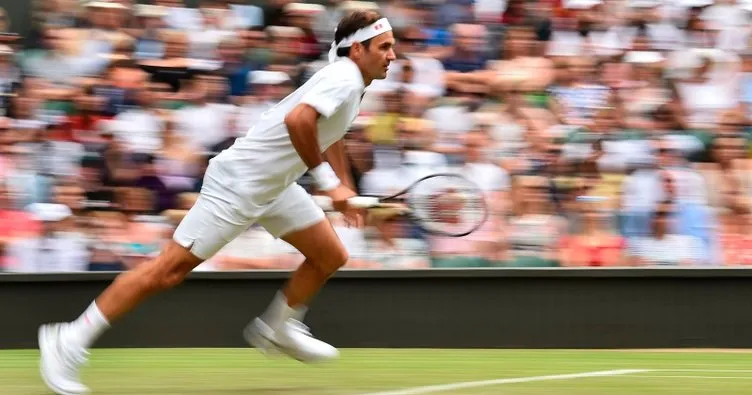 Wimbledon’da Roger Federer turladı