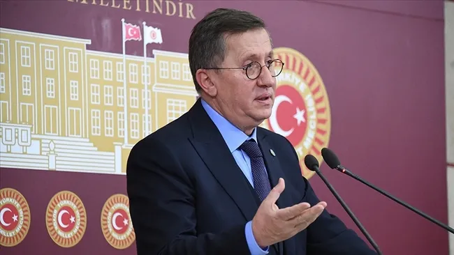 iyi-partlili-lutfu-turkkandan-chpye-yerel-secim-resti-81-ilde-kendi-adayimizla-girecegiz-1692648130342.jpg