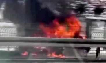 Sıcak hava otomobil yaktı! Seyir halindeki otomobil alev alev yandı #istanbul