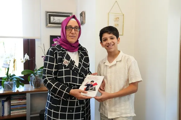gazzenin-cocuk-elcisi-ramadan-abu-jazar-ak-parti-istanbul-il-baskanligini-ziyaret-etti-1785506191657.jpg