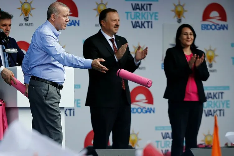 Vatandaşlar Cumhurbaşkanı Erdoğan'ı Isparta'da coşkuyla karşıladı