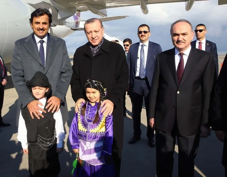 Cumhurbaşkanı Erdoğan, Katar Emiri’ni Trabzon’da karşıladı