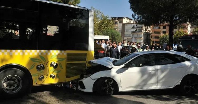Belediye otobüsüne çarpan otomobildeki 3 kişi yaralandı