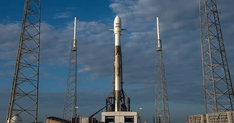 SpaceX telekom uydusu fırlattı