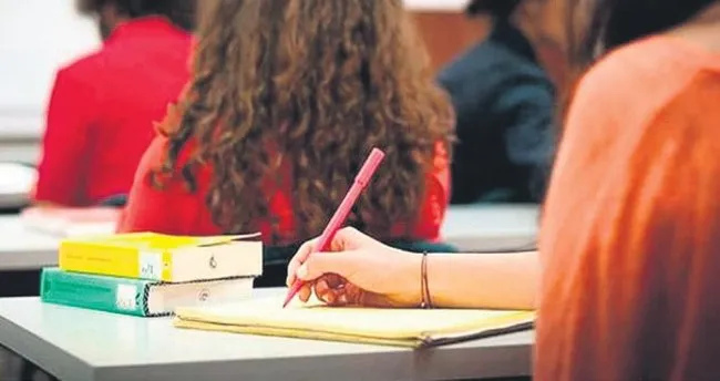 1 Milyon 600 Bin Ogrenciye Yardim Eli Ekonomi Haberleri