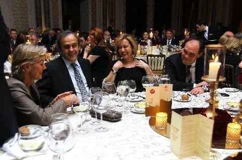 UEFA Kongresi gala yemeği yapıldı