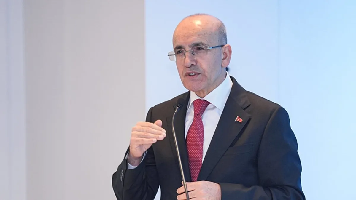 Hazine ve Maliye Bakanı Mehmet Şimşek'ten Özgür Özel'in iftiralarına yanıt: Siyaset kisvesi altında sunulamaz