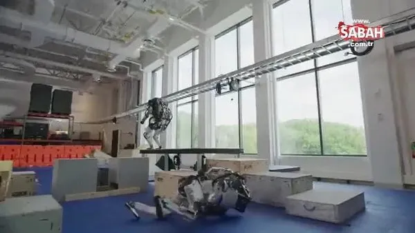 Boston Dynamics'in insansı robotu Atlas'ın karizma yerle bir | Video