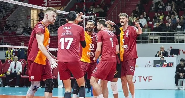Galatasaray derbide güldü