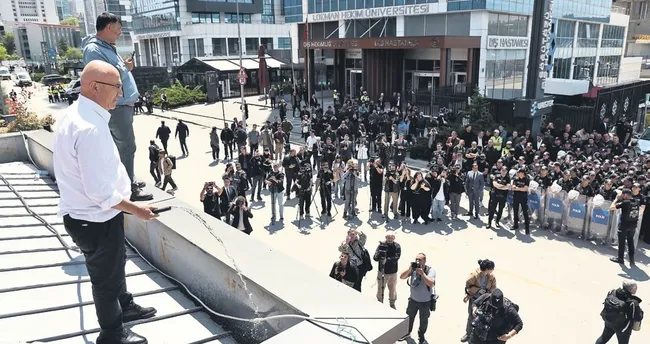 Tiyatro bitti Tanal gitti