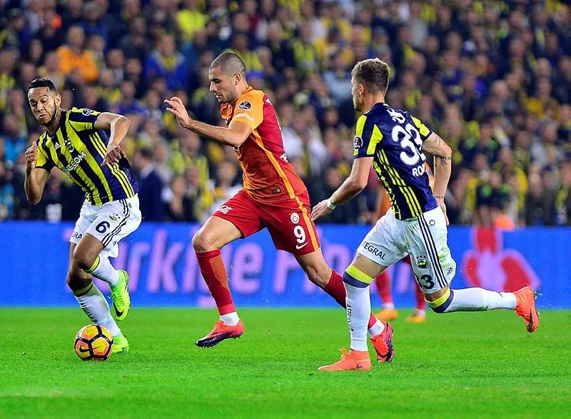 Derbiye Nasil Kadrolarla Cikacaklar Galatasaray Fenerbahce Galeri Spor