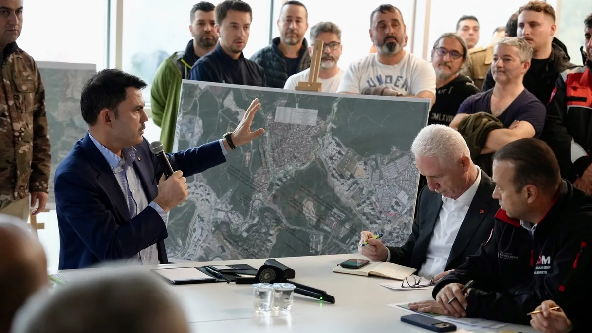 Ayazağa'da kentsel dönüşüm başlıyor! Bakan Kurum duyurdu: Yarısı Bizden ve TOKİ seçenekleri sunulacak