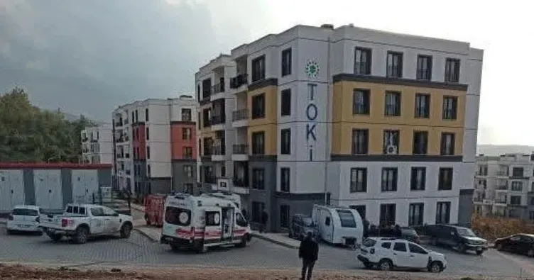 Anne ve 3 çocuğu evlerinde ölü bulundu