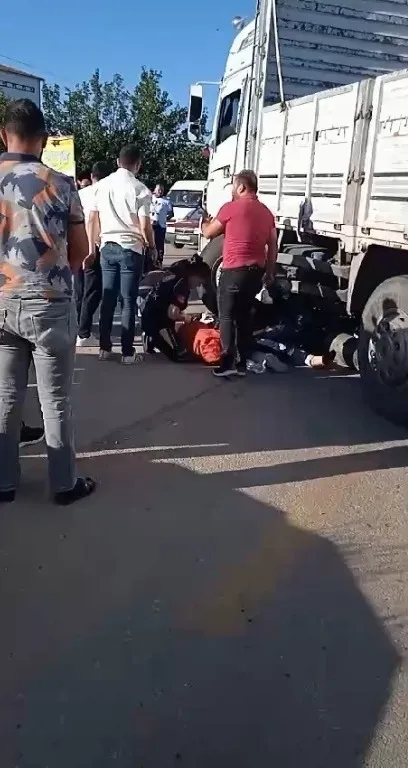 motosiklet-ile-kamyon-kazasi-2-agir-yarali-1718046009354.jpg