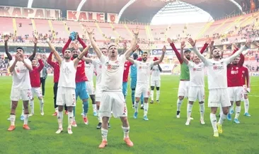 Sivasspor zirveye demir attı