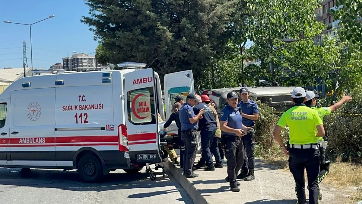 Pendik’te hafif ticari aracın çarptığı kaldırımda yürüyen yaya hayatını kaybetti