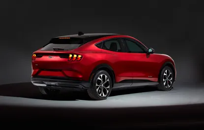 MUSTANG’İN SUV KARDEŞİ