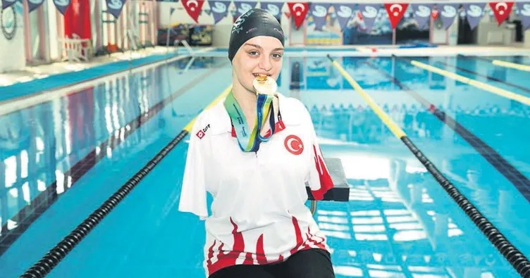 Ay yıldızlı kraliçeler