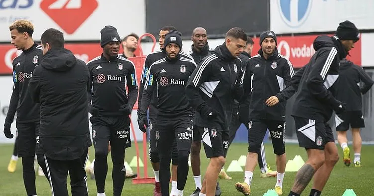 Beşiktaş, Kasımpaşa maçına hazır! Siyah beyazlı ekibin kadrosu belli oldu!