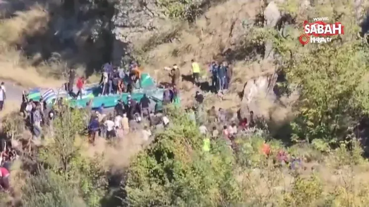 Hindistan’da yolcu otobüsü şarampole yuvarlandı: 36 ölü, 19 yaralı