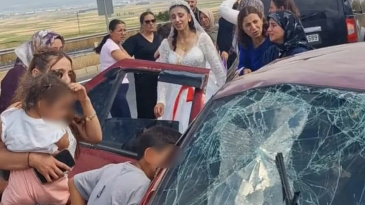 Erzurum'da feci kaza: Düğün konvoyunda ortalık savaş alanına döndü! 2 ölü, 4 yaralı - Yaşam Haberleri