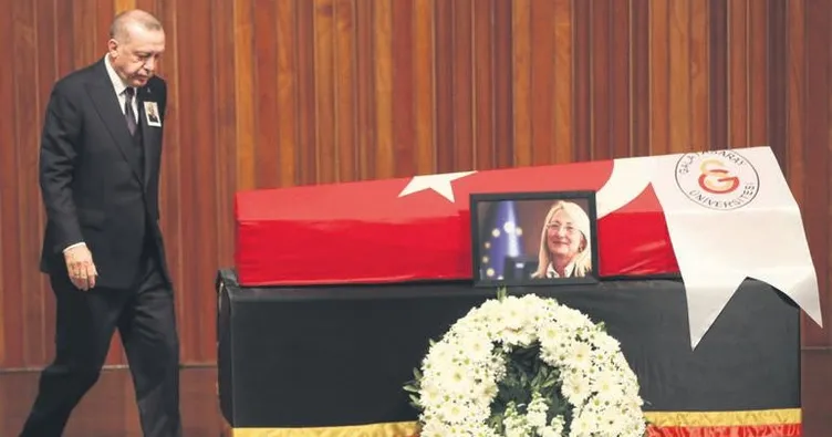 Beril Dedeoğlu’na veda