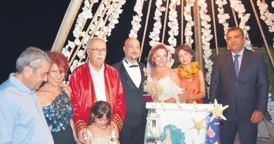 CHP’li başkandan yeni skandal! Çanakkale’yi alevler sarmışken ’Umarım söner’ diye tweet atmıştı: Yangından kaçtı düğüne koştu