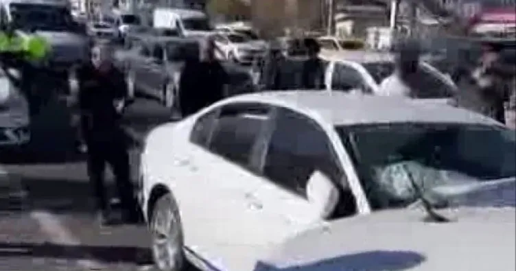 Diyarbakır’da zincirleme kaza: 4 araç birbirine girdi! 4 yaralı