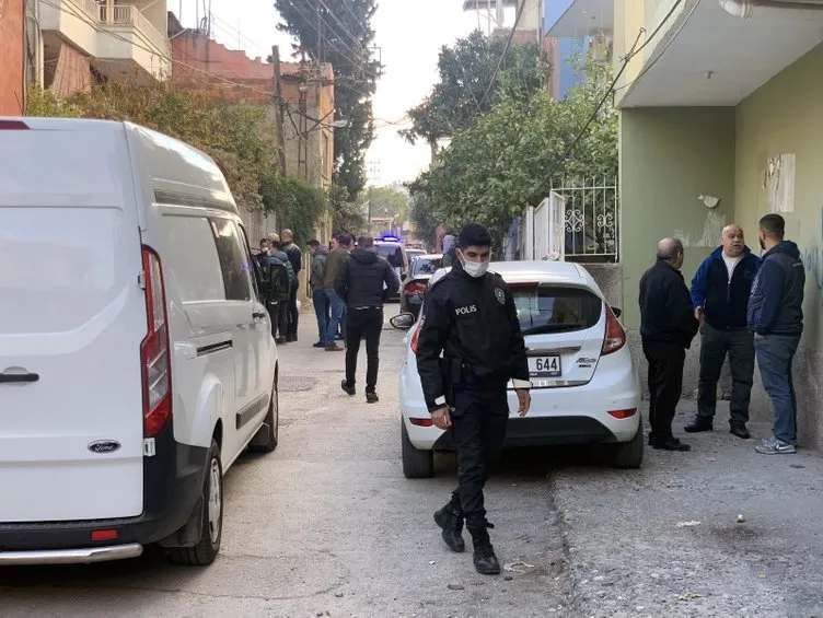 Son dakika haberi: Tek kelimeyle vahşet: Önce eşinin sonra kendisinin kafasına sıktı!