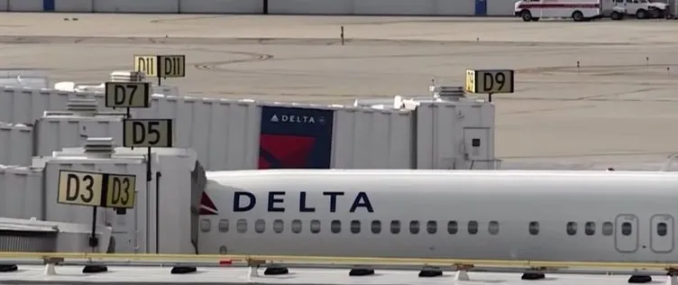 ABD uçağında büyük panik! Yolcular bir anda kanlar içinde kaldı