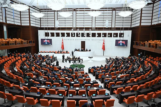 tbmmde-savas-gundemli-ozel-oturum-tbmm-baskani-numan-kurtulmus-gelismeler-gecici-kriz-olarak-degerlendirilemez-1773148845568.jpeg TBMM'de savaş gündemli özel oturum! TBMM Başkanı Numan Kurtulmuş: Gelişmeler geçici kriz olarak değerlendirilemez