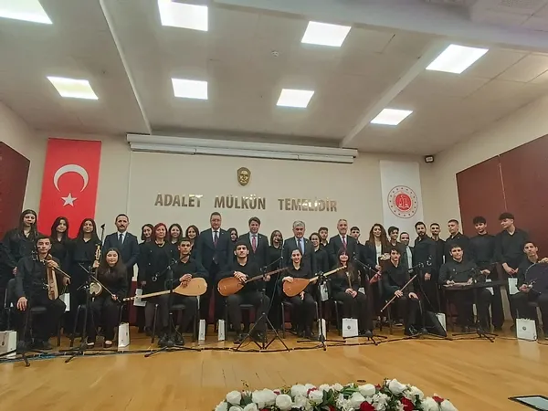 bakirkoy-adliyesinde-canakkale-zaferinin-109-yilinda-program-duzenlendi-1710516411096.jpg