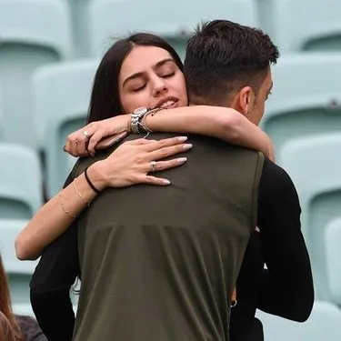 Mesut Özil, Avrupa Ligi finaline damga vurdu! Nişanlısı Amine Gülşe için yaptığı paylaşım...