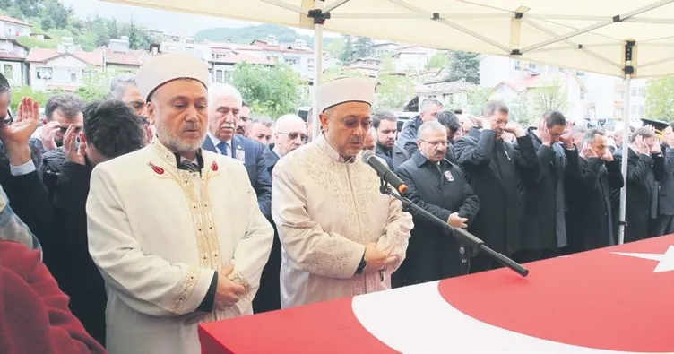 Şehit Mehmet dualarla uğurlandı