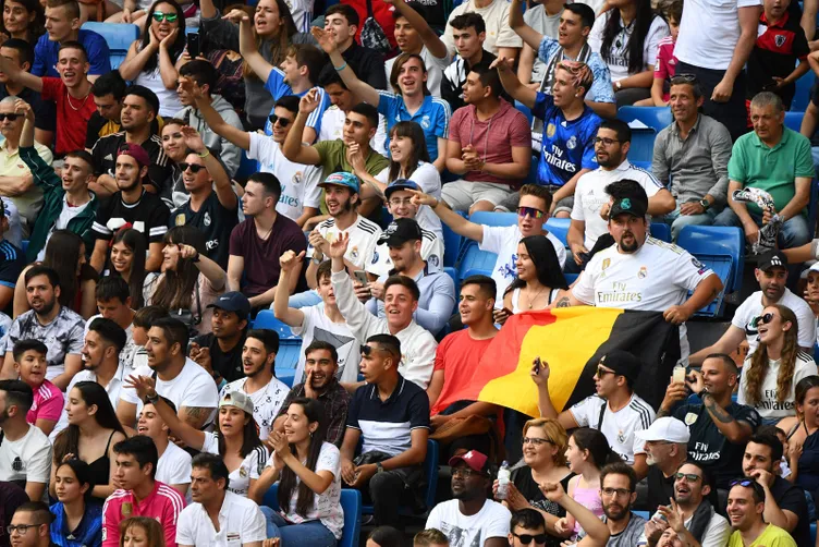 Eden Hazard'ın imza törenine damga vuran anlar! Real Madrid taraftarı o yıldızı istedi