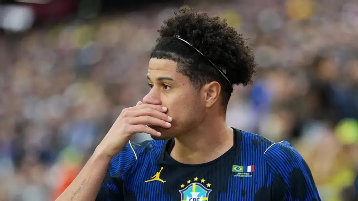 Alkışlar Sara’ya