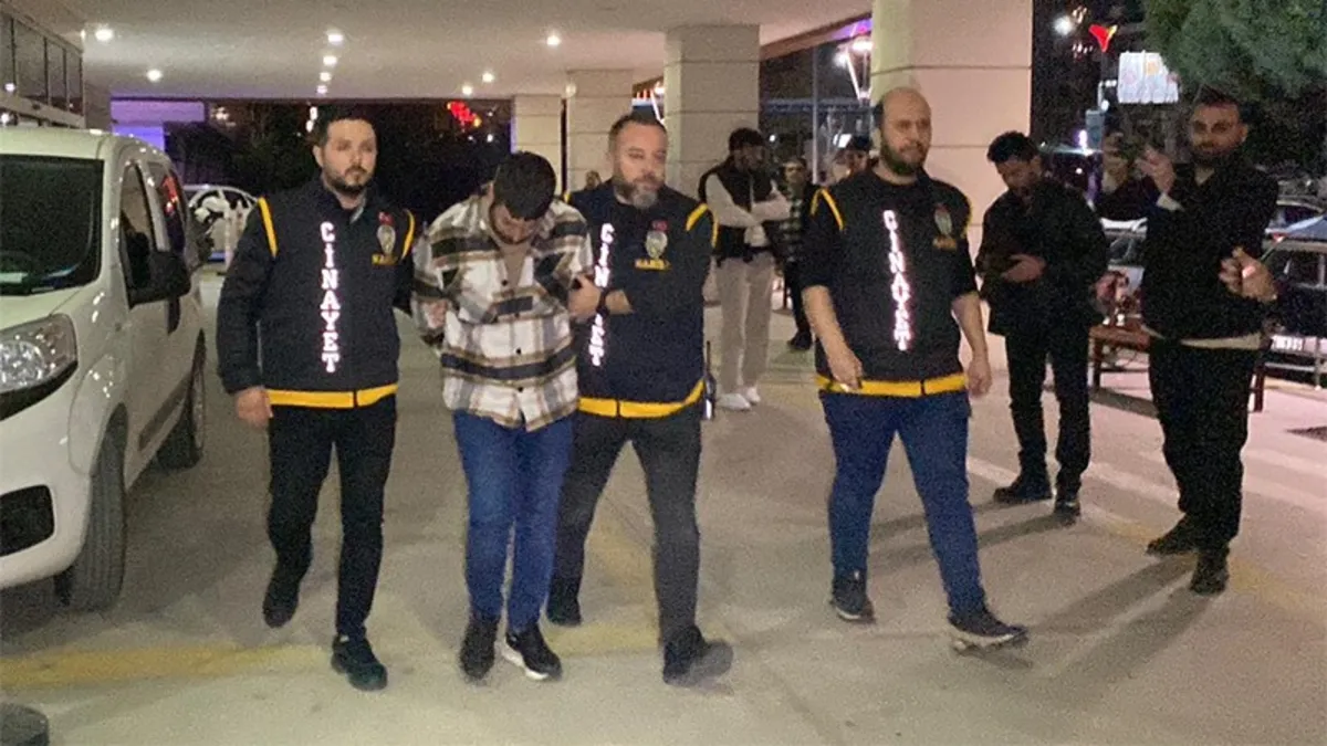 Yaşlı kadını 5 altın için boğdu