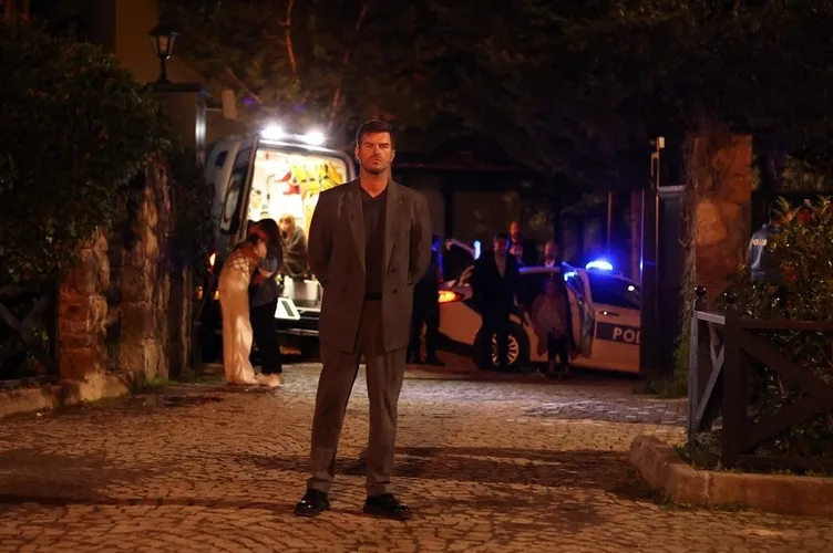 Aile 17. bölüm izle tek parça: Show TV Aile son bölüm izle full HD, kesintisiz seçenekleri ile burada!