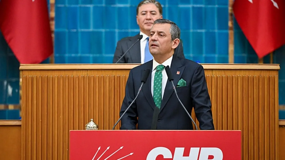 Özgür Özel'den yeni skandal! Bu kez de kuvvet komutanlarını tehdit etti: Günü gelince hesabını soracağız!