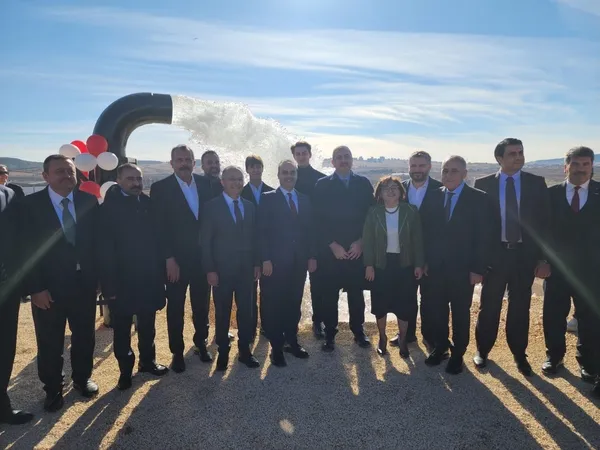 firat-suyu-gaziantepte-akacak-4-milyarlik-proje-gunluk-120-bin-metrekup-su-tasiyacak-1766230197262.jpg