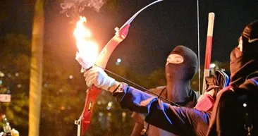 Hong Kong'da protestolarda bir sağlık görevlisi ok ile vuruldu! Tüm dünya endişeli bir şekilde izliyor!