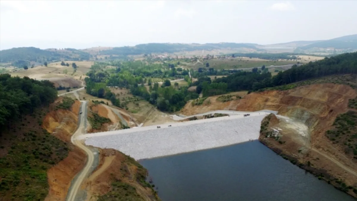 İstanbul’a komşu şehir için dev su hamlesi! 58,5 milyon m³ ilave içme suyu için imzalar atıldı İstanbul’a komşu şehir için dev su hamlesi! 58,5 milyon m³ ilave içme suyu için imzalar atıldı